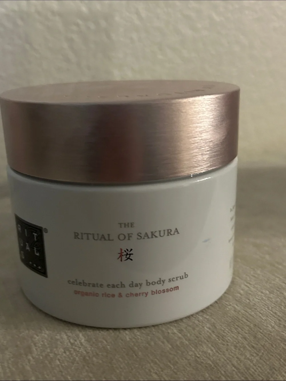 Ritual of Sakura Celebrate Each Day Body Scrub jumbo 13.2 oz rice/cherry blossom